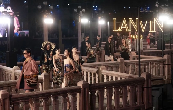 于上海豫园发布的Lanvin 2021春夏系列