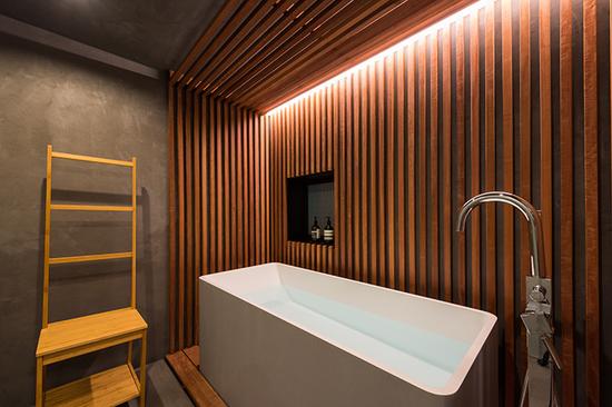 在川合庭的浴室，有日本少见的大型浴缸