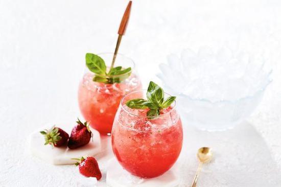 草莓冰饮 图片来自Taste