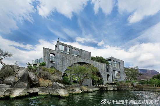 千里走单骑·雪山庄园 图片源自酒店官方微博