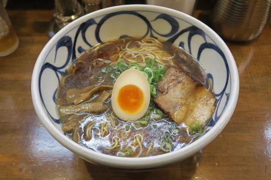 盐味酱油拉面