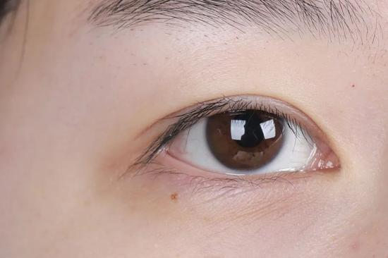 为什么花了2w护肤 黑眼圈 眼纹还是藏不住?|眼纹|眼部精华|眼霜_新浪