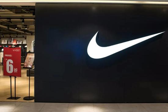 ▲Nike中国门店随处可见的”超低折扣“