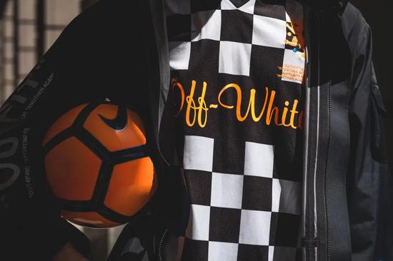 ‘Football，Mon Amour’Collection 　　Eddie Lee/ 　　HYPEBEAST