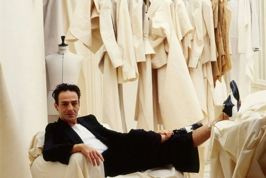  John Galliano