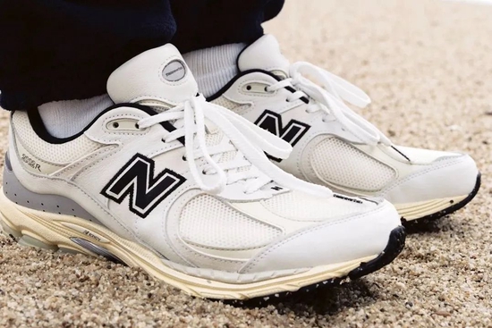  thisisneverthat x New Balance 2002R（2020）