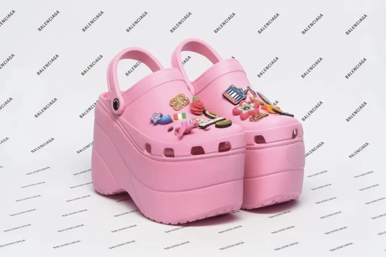 BALENCIAGA x CROCS 2018 SS | Via Crocs