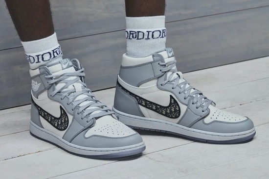  Dior x Air Jordan 1
