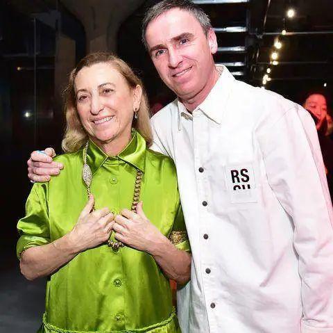 Raf Simons 即将于今年秋天发布自己 　　加入 Prada 后的首个系列