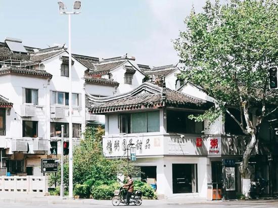 @窺視的熊改頭像