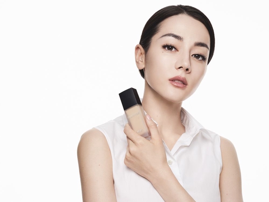 迪奥中国彩妆代言人 迪丽热巴dior迪奥凝脂恒久粉底液(柔雾哑光)柔雾