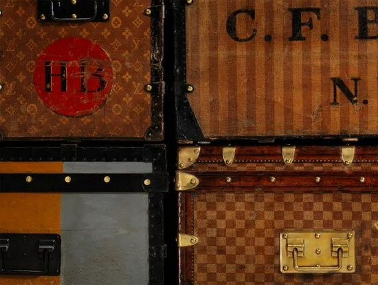 经典Louis Vuitton旅行箱的各种标志性细节