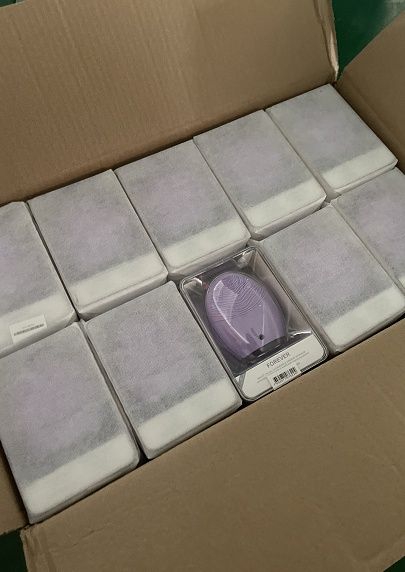 图注:2021年7月,包括LUNA洁面仪在内的假冒FOREO产品在浙江省的突袭行动中被查获