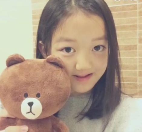 有一种心塞叫人家还没到10岁 腿就比你长|陆毅|李嫣|鲍蕾_新浪时尚