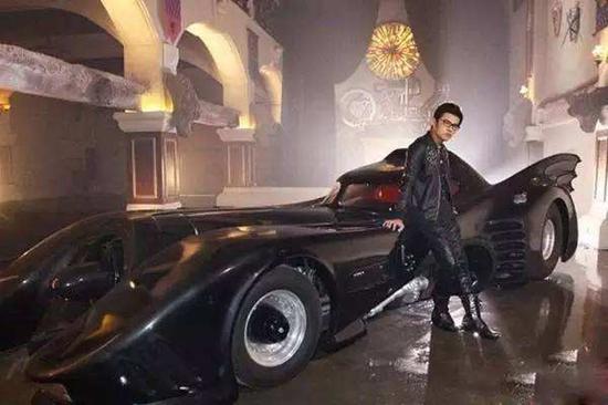 拉风batmobile蝙蝠车周董林俊杰疯狂追捧