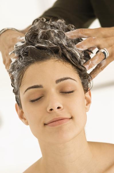 顺滑不毛躁头发不蓬松