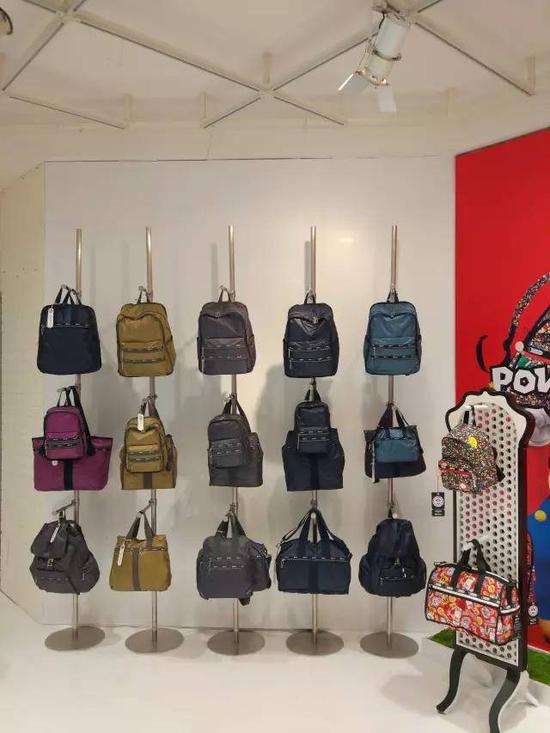 玩转快闪店LeSportsac PopUp Store伊势丹百货_手机新浪网