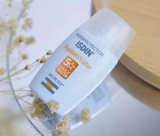 图源小红书@ISDIN怡思丁（下同）