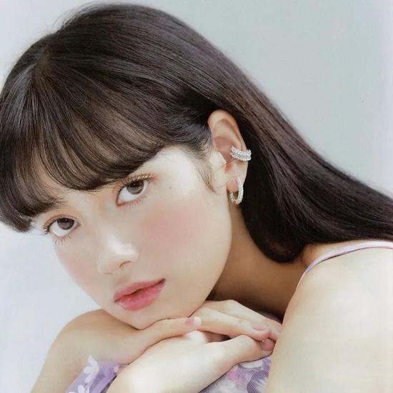 不会吧不会吧 还有人不知道用腮红修小脸超美