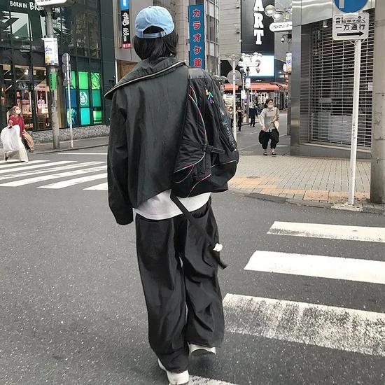 5种穿搭照让你不露脸也很帅