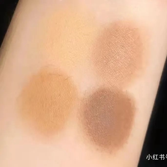 cr小红书@肉哩哩