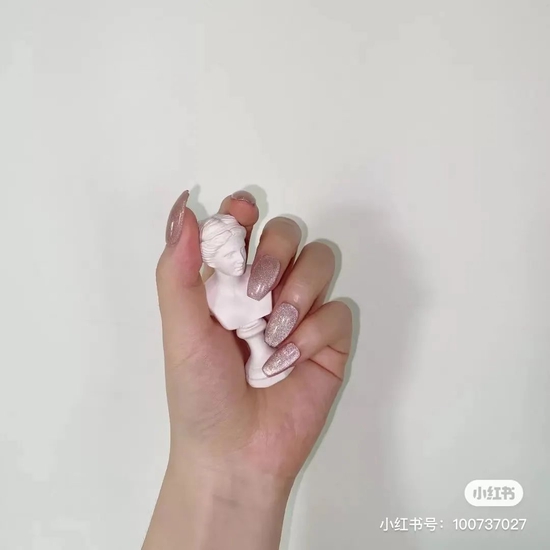 (cr:淘宝@石大大轻奢穿戴甲;小红书@DunDun)