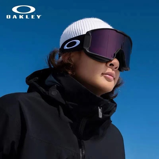  Oakley 价格：1100人民币