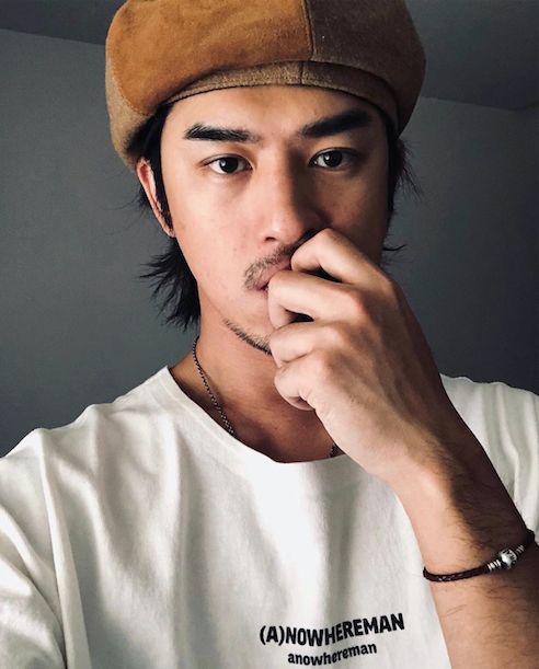 比如像陈柏霖,胡须造型绝对是目前国内前几名的水平,当初在《蓝色大门