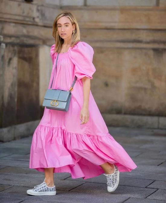 想把粉色穿出高级感没那么难