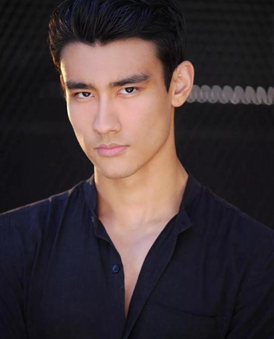 最火亚裔男演员长得好看还是医生中的霸道总裁