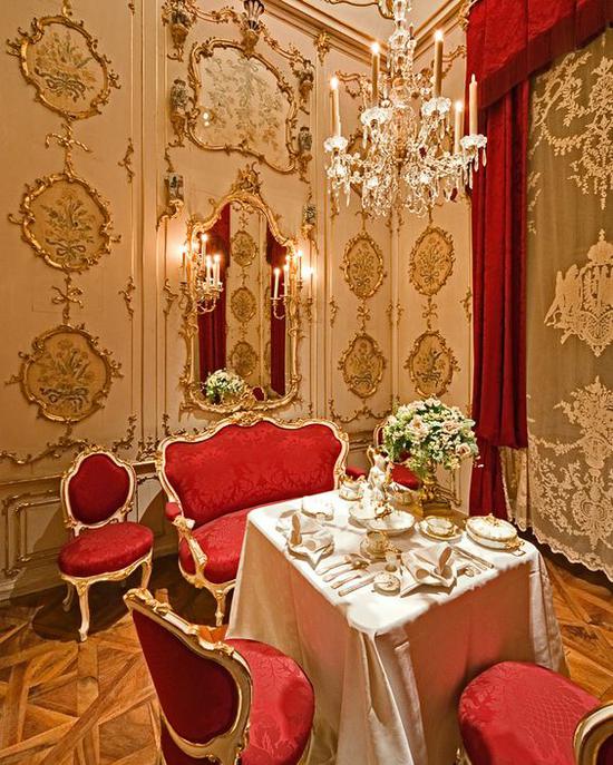 宫殿内的房间设计 图片来源自Pinterest@Dorien Luikel-Hooghof