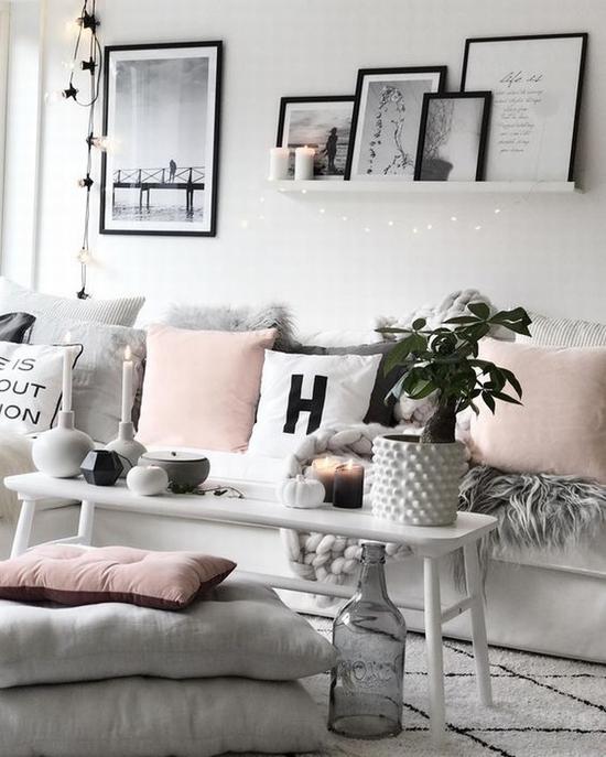 低饱和度的百搭粉色抱枕 图片源自instagram@mykindoflike