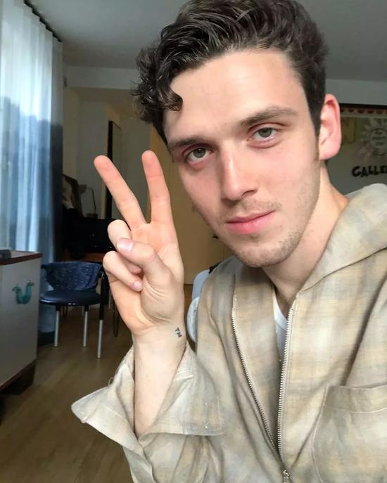 alright~ 完整版表情包如下!虽然好像不是很好用,但是他努力了!