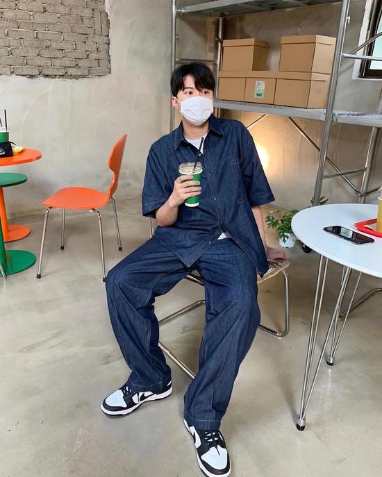 夏天穿t恤太单调了衬衫叠穿才是潮流大神