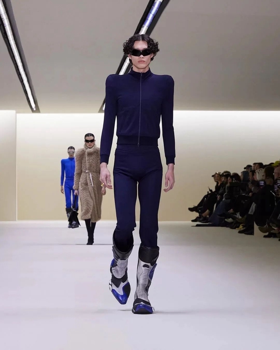 BALENCIAGA 2023AW