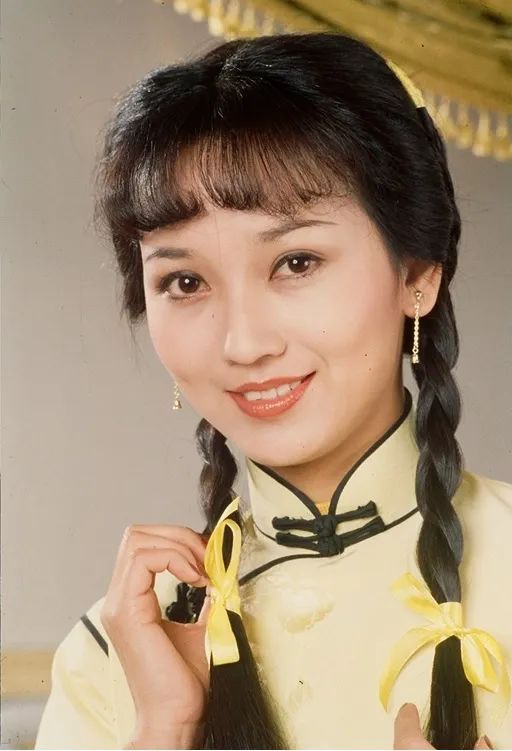 美人计赵雅芝69岁玩了我都不敢玩的滑板