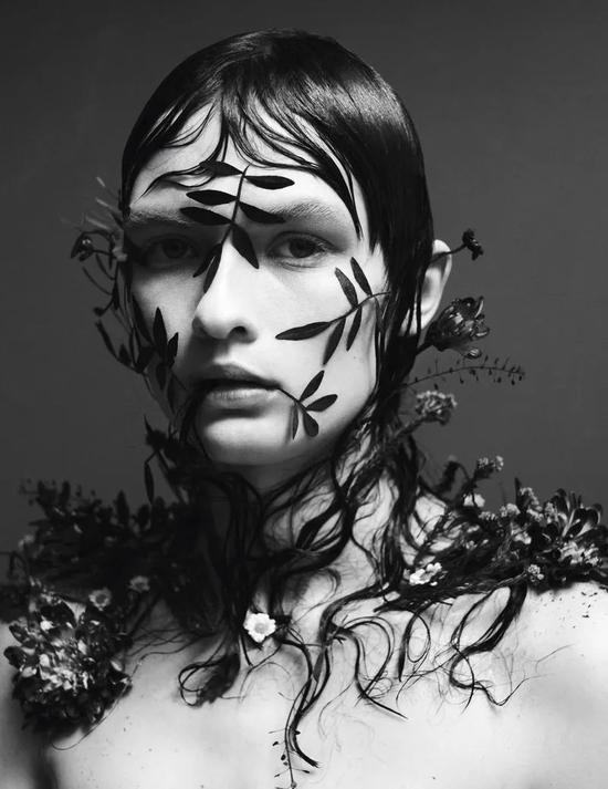 美妆也有无限想象?这些艺术家把妆容玩成了3D 美妆也有无限想象?这些艺术家把妆容玩成了3D