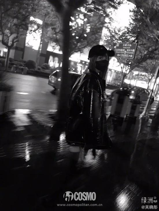 《二十不惑》的关晓彤 又穿回了“闺女风”