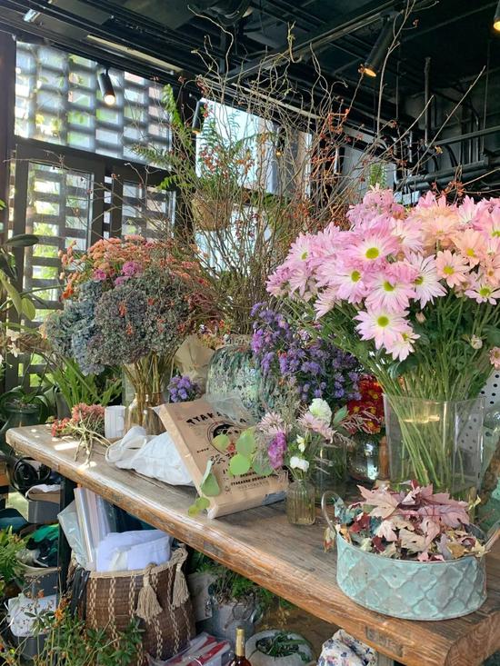 最美的季节到北京的这些花园餐厅坐坐吧 花园餐厅 北京 秋日 新浪时尚 新浪网 最美的季节到北京的这些花园餐厅坐坐吧 花园餐厅 北京 秋日 新浪时尚 新浪网