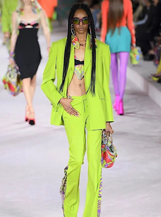  Versace Spring Summer 2022 READY-TO-WEAR 