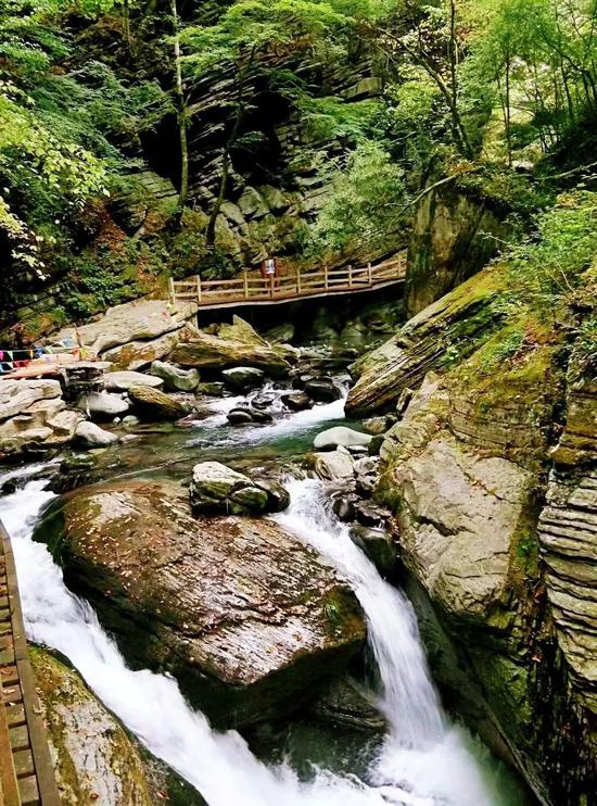 西安周边藏着十个九寨沟?夏天不愁没地方去了