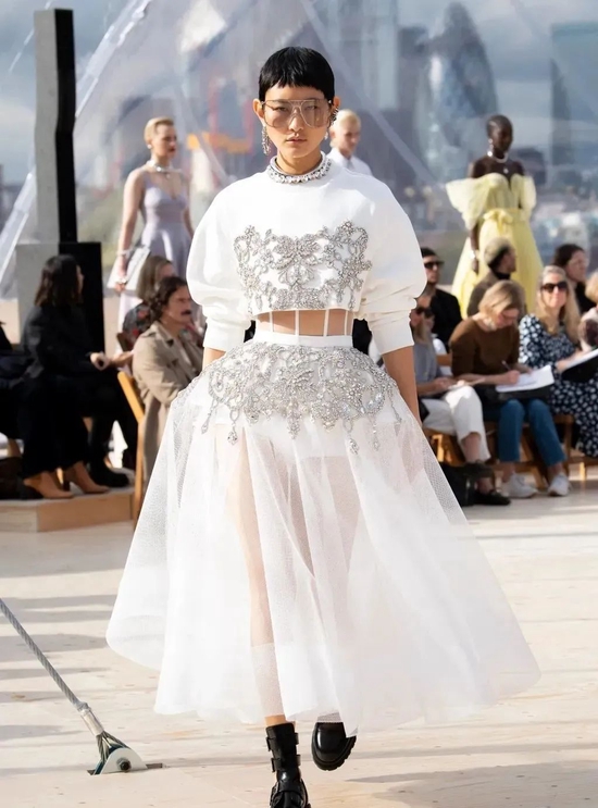  Alexander McQueen 2022 SS Ready-to-Wear