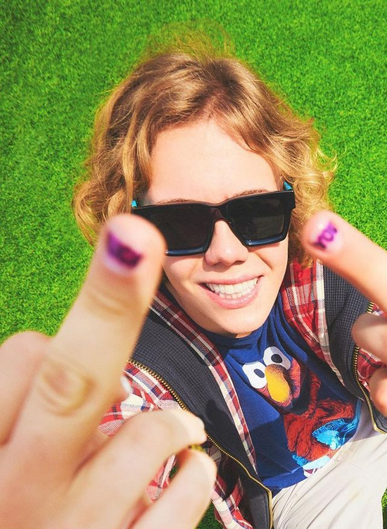 十八岁的澳大利亚音乐人thekidlaroi登billboard封面