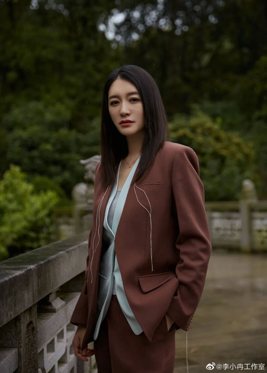 “姐圈天菜”不能少了46岁的她!_手机新浪网