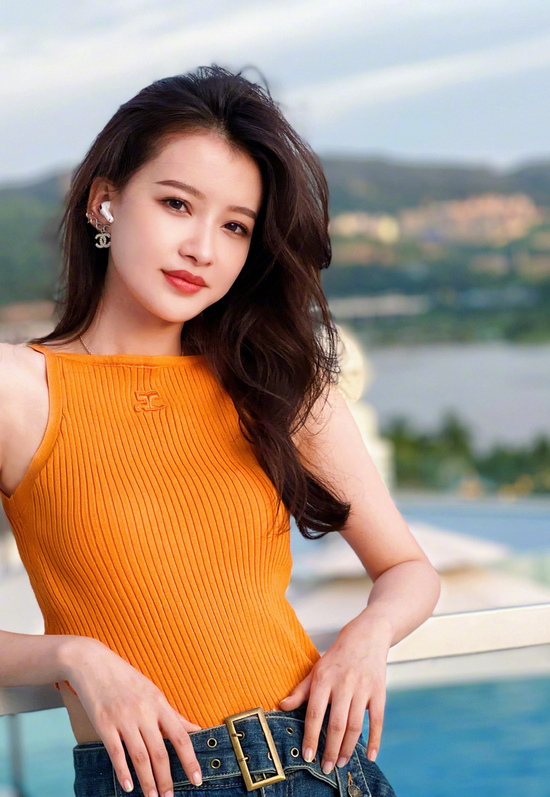 孙怡游云南暴露了甜妹属性