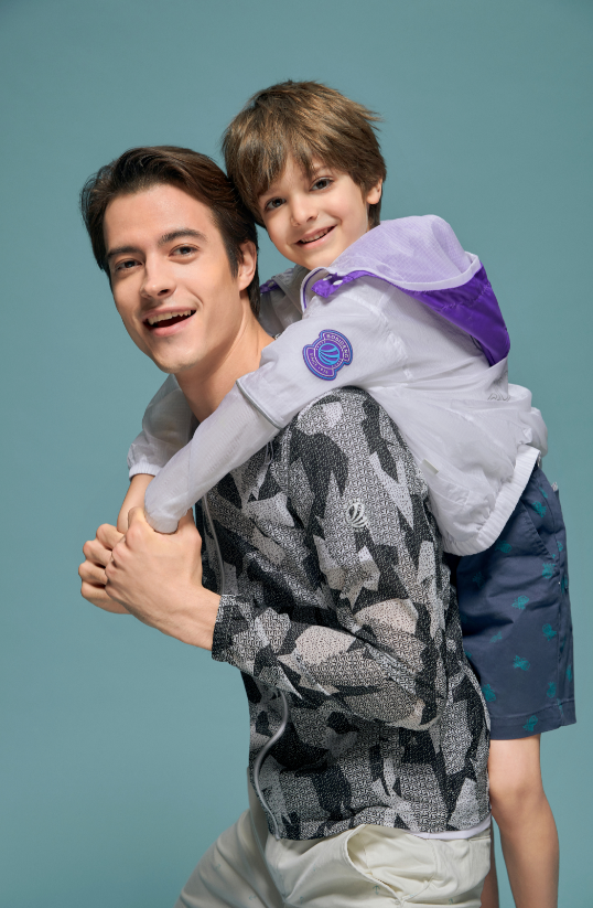 波司登春夏款轻装上阵助力老爸乘风破浪