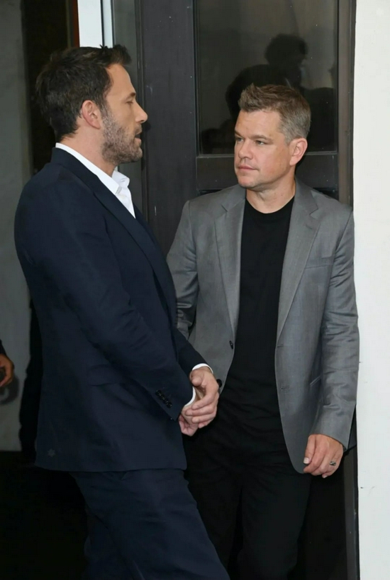 当地时间9月10日，Ben Affleck与Matt Damon一同出席威尼斯国际电影节