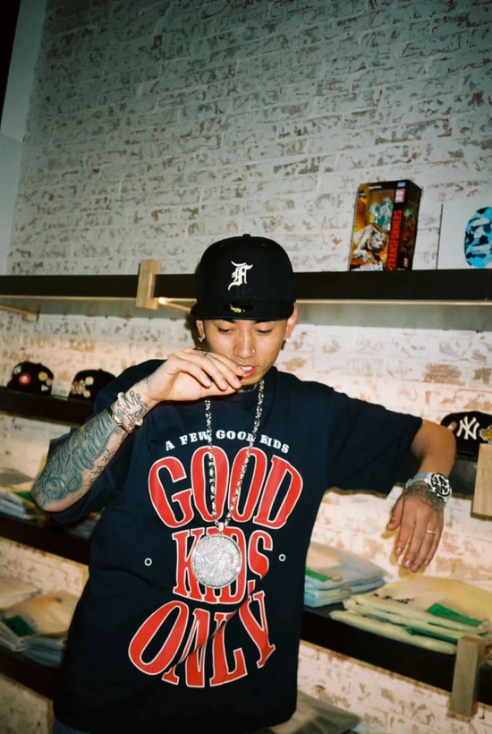 凭什么吸引易梦玲马思唯造型穿搭帅在哪街头潮男穿搭指南