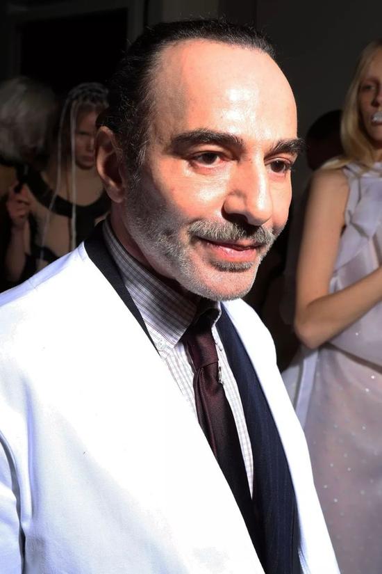 1月份的巴黎高级订制时装周发布了入主maison margiela后的第一个系列