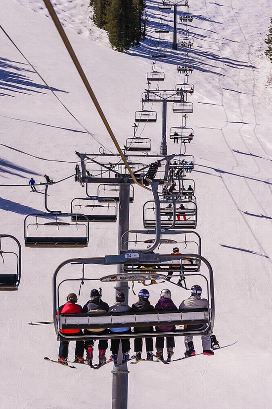 科罗纳多阿斯彭滑雪场 图片源自视觉中国